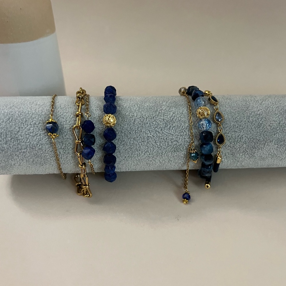 Moody & Elegant Lapis Lazuli Bracelet Se